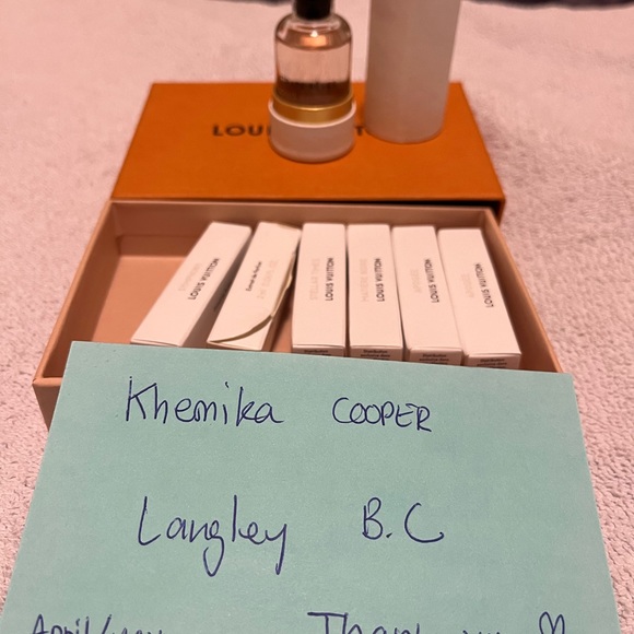 LV perfume - Picture 2 of 2